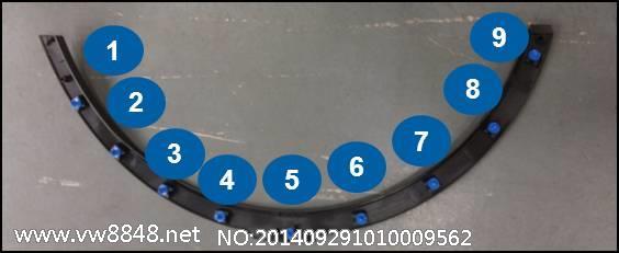 SSM71793 - Evoque 轮拱饰板卡夹和挂钩附件1